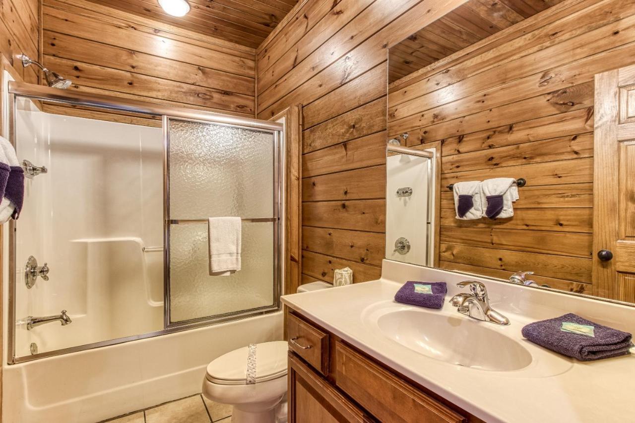 Lazy Bear Lodge, Hot Tub, Resort Pool, Wifi, 1089 Free Tickets Each Paid Day, Dollywood And More Gatlinburg Ngoại thất bức ảnh