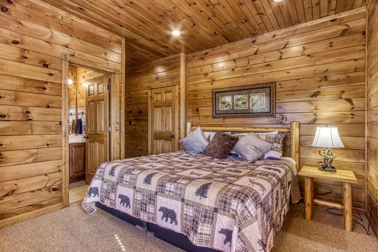 Lazy Bear Lodge, Hot Tub, Resort Pool, Wifi, 1089 Free Tickets Each Paid Day, Dollywood And More Gatlinburg Ngoại thất bức ảnh