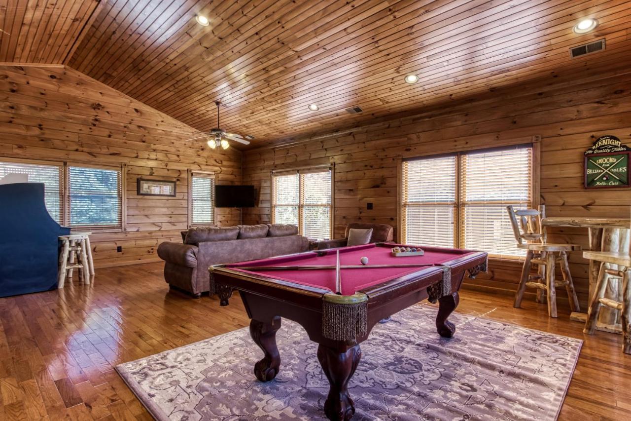 Lazy Bear Lodge, Hot Tub, Resort Pool, Wifi, 1089 Free Tickets Each Paid Day, Dollywood And More Gatlinburg Ngoại thất bức ảnh