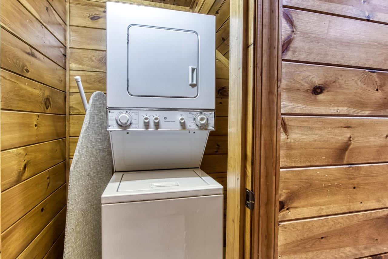 Lazy Bear Lodge, Hot Tub, Resort Pool, Wifi, 1089 Free Tickets Each Paid Day, Dollywood And More Gatlinburg Ngoại thất bức ảnh