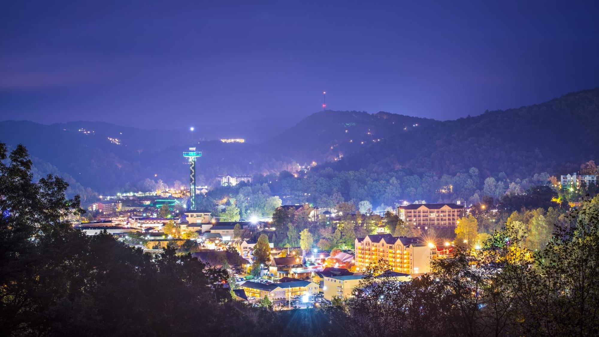Lazy Bear Lodge, Hot Tub, Resort Pool, Wifi, 1089 Free Tickets Each Paid Day, Dollywood And More Gatlinburg Ngoại thất bức ảnh