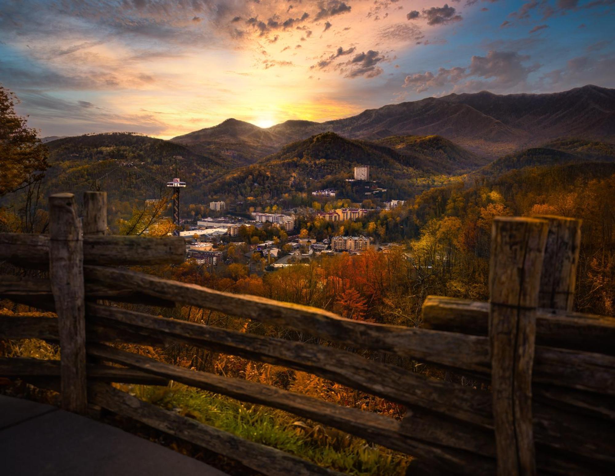 Lazy Bear Lodge, Hot Tub, Resort Pool, Wifi, 1089 Free Tickets Each Paid Day, Dollywood And More Gatlinburg Ngoại thất bức ảnh